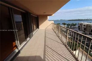 1800 NE 114th St, Miami, FL 33181 - Photo 24