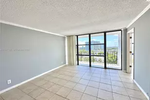 800 Parkview Dr, Hallandale Beach, FL 33009 - Photo 14