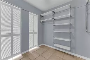 800 Parkview Dr, Hallandale Beach, FL 33009 - Photo 10