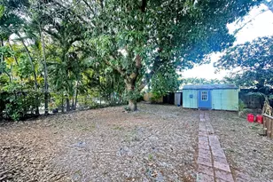 1829 Harding St, Hollywood, FL 33020 - Photo 14