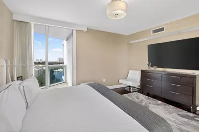 19400 Turnberry Way #1012, Aventura, FL 33180 - Photo 20