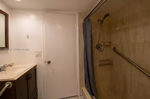 351 Lake Arbor Dr, Palm Springs, FL 33461 - Photo 4