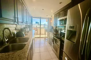 2555 Collins Ave, Miami Beach, FL 33140 - Photo 4