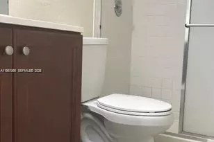 10018 NW 4th St, Pembroke Pines, FL 33024 - Photo 8