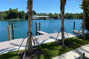 9521 E Bay Harbor Dr, Bay Harbor Islands, FL 33154 - Photo 10