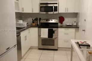 400 Kings Point Dr, Sunny Isles Beach, FL 33160 - Photo 8