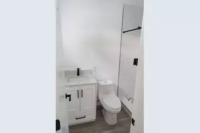 2600 NW 108th St, Miami, FL 33167 - Photo 32