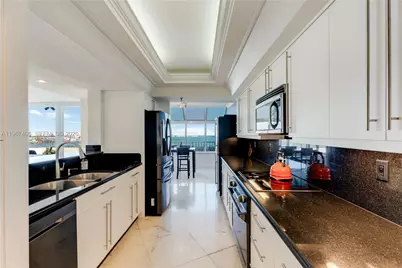 [Address not provided], Miami, FL 33131 - Photo 20