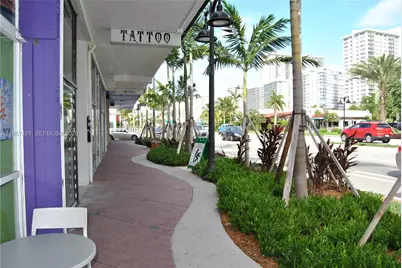 3213 N Ocean Blvd #5 window, Fort Lauderdale, FL 33308 - Photo 4