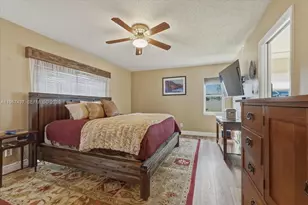 12640 SW 7th Pl, Davie, FL 33325 - Photo 26