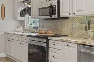 12640 SW 7th Pl, Davie, FL 33325 - Photo 6