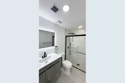 1304 NW 43rd St, Miami, FL 33142 - Photo 14