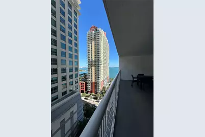 1200 Brickell Bay Dr #1712, Miami, FL 33131 - Photo 2