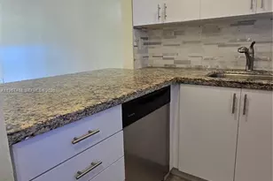 3000 Marcos Dr, Aventura, FL 33160 - Photo 10