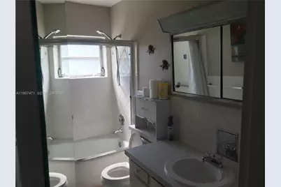 1100 Atlantic Shores Blvd #307, Hallandale Beach, FL 33009 - Photo 10