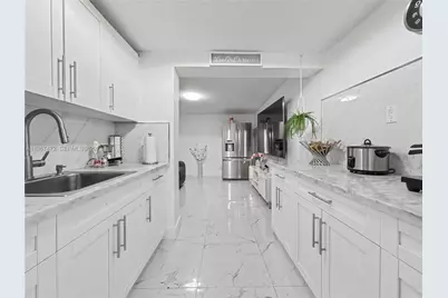 9560 NW 32nd Ave, Miami, FL 33147 - Photo 10