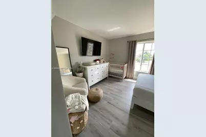 5221 Geneva Way #305, Doral, FL 33166 - Photo 4