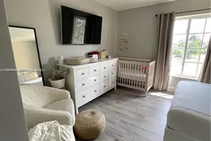 5221 Geneva Way, Doral, FL 33166 - Photo 4