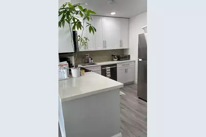 5221 Geneva Way #305, Doral, FL 33166 - Photo 8