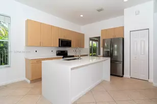 1833 Harbor View Cir, Weston, FL 33327 - Photo 18
