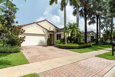 1833 Harbor View Cir #1833, Weston, FL 33327 - Photo 4