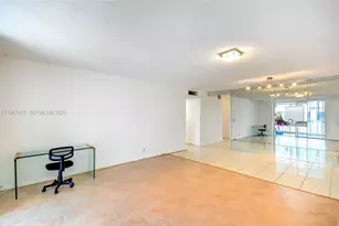 301 NE 14th Ave, Hallandale Beach, FL 33009 - Photo 22