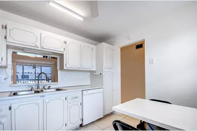 301 NE 14th Ave #702, Hallandale Beach, FL 33009 - Photo 16