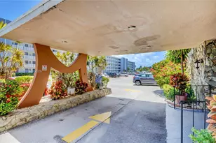 301 NE 14th Ave, Hallandale Beach, FL 33009 - Photo 4