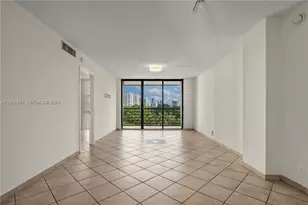 20500 W Country Club Dr, Aventura, FL 33180 - Photo 6