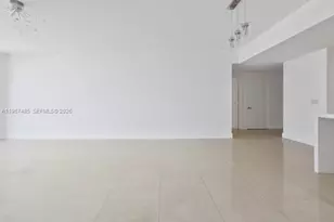 17301 Biscayne Blvd, North Miami Beach, FL 33160 - Photo 16