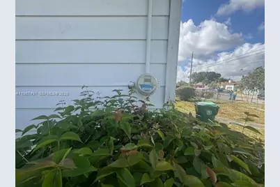 1244 NW 68th Ter, Miami, FL 33147 - Photo 6