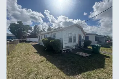 1244 NW 68th Ter, Miami, FL 33147 - Photo 4