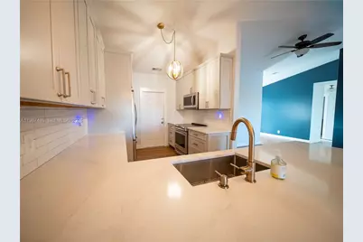 131 Rosewood Cir, Jupiter, FL 33458 - Photo 8