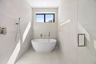 608 SW 16th Ct, Fort Lauderdale, FL 33315 - Photo 40