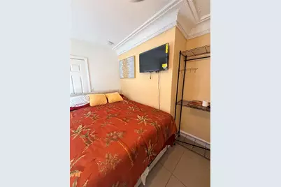 3580 NW 32nd Ct #EFFICIENCY, Lauderdale Lakes, FL 33309 - Photo 4