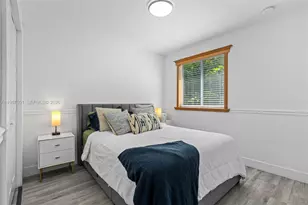 5725 NW 114th Path, Doral, FL 33178 - Photo 12