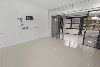 9311 Wedgewood Dr #A19, Tamarac, FL 33321 - Photo 10