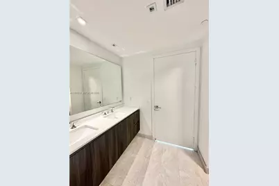 488 NE 18th St #4304, Miami, FL 33132 - Photo 18