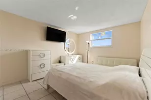 606 W 81st St, Hialeah, FL 33014 - Photo 24