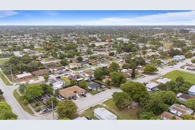 10601 SW 172nd St, Miami, FL 33157 - Photo 8