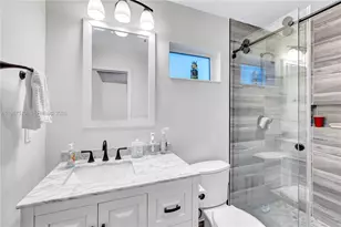 3211 Calle Largo Dr, Hollywood, FL 33021 - Photo 8