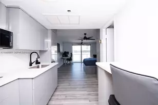 19201 Collins Ave, Sunny Isles Beach, FL 33160 - Photo 2