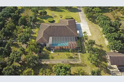 19285 SW 272nd St, Homestead, FL 33031 - Photo 4