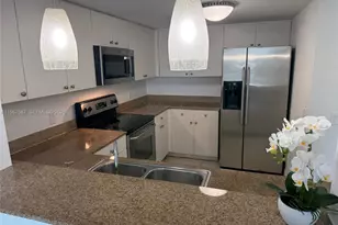 60 NW 37th Ave, Miami, FL 33125 - Photo 4