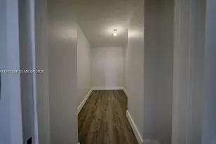 2899 Collins Ave, Miami Beach, FL 33140 - Photo 6