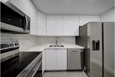 2899 Collins Ave #1203, Miami Beach, FL 33140 - Photo 10