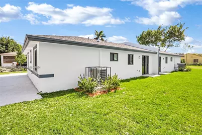 673 NW 14, Florida City, FL 33034 - Photo 20