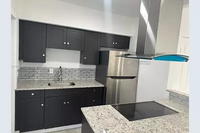 7115 Rue Granville #C, Miami Beach, FL 33141 - Photo 4