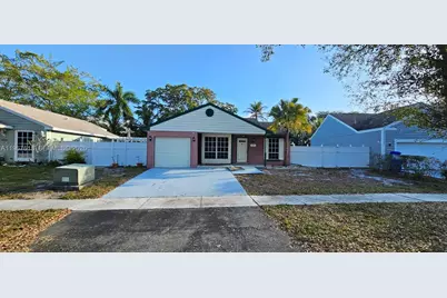 1251 SW 84th Ter, Pembroke Pines, FL 33025 - Photo 1