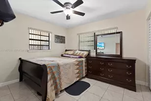 911 SW 39th Ave, Fort Lauderdale, FL 33312 - Photo 14